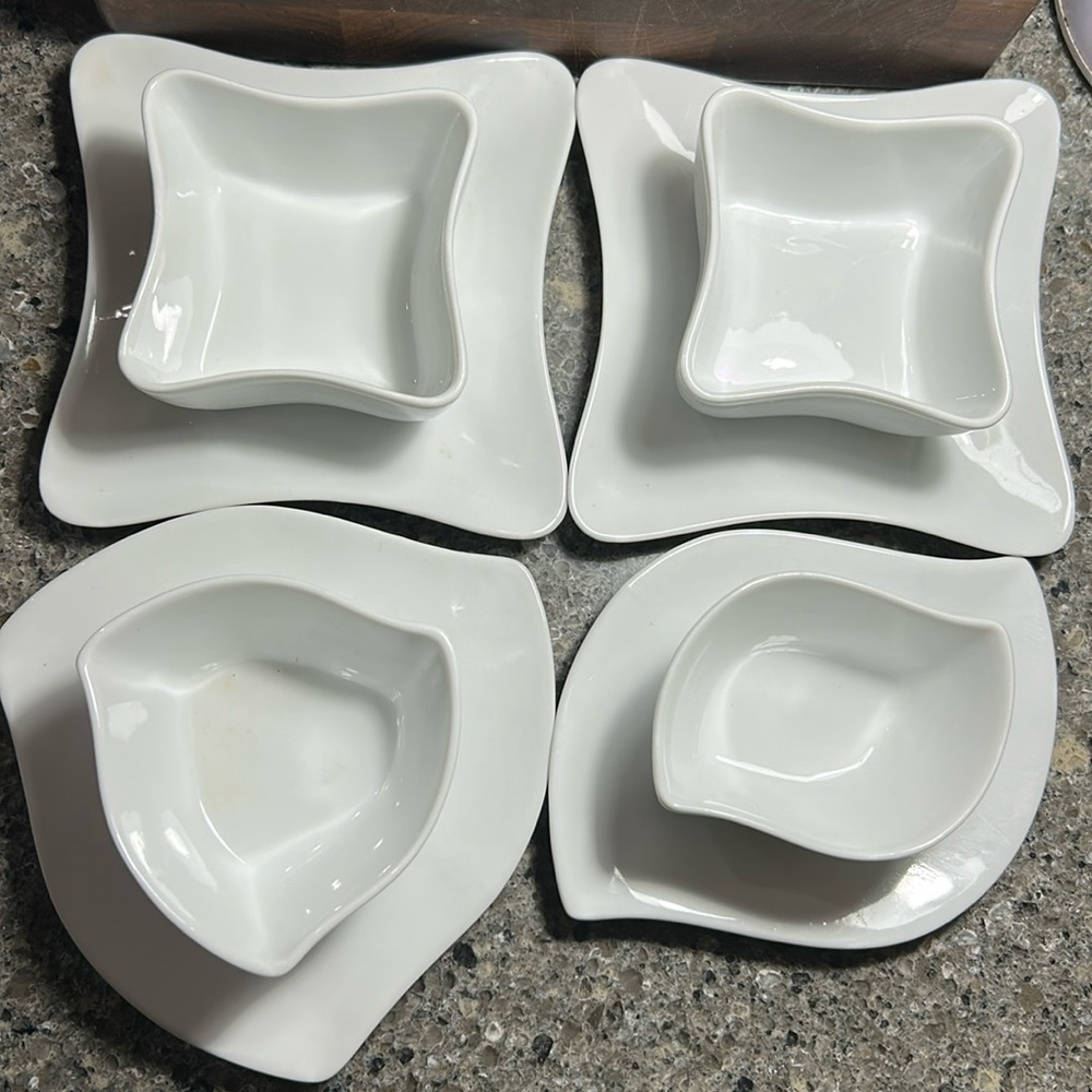Crate & Barrel condiments set of 8 pieces